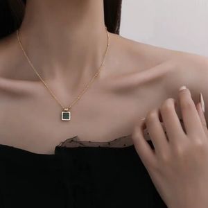Square malachite gold necklace